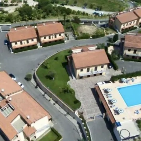 Village Emerald Daire
